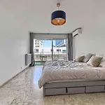 1 Min To Bedroom Flat With 2 Ac And Parking In Summer 아파트