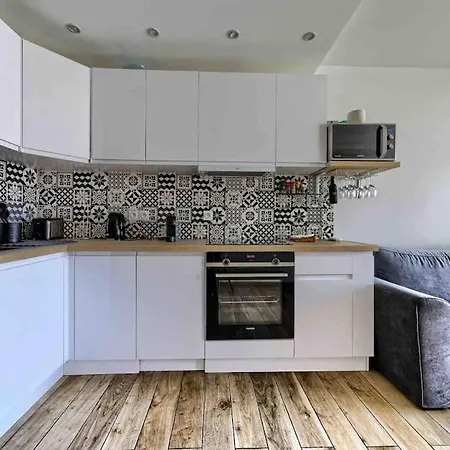 1 Min To Bedroom Flat With 2 Ac And Parking In Summer * 니스