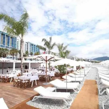 Appartement 1 Min To Bedroom Flat With 2 Ac And Parking In Summer Nice