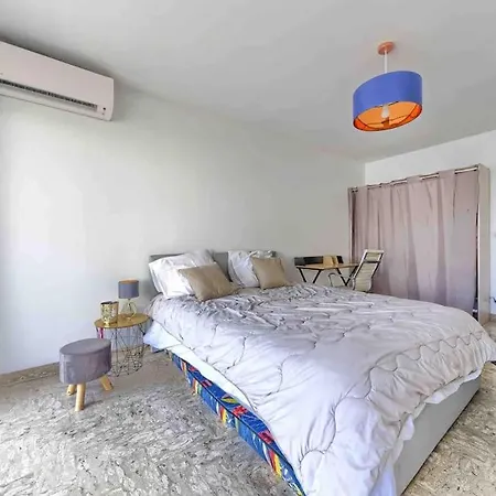 Lejlighed 1 Min To Bedroom Flat With 2 Ac And Parking In Summer Nice