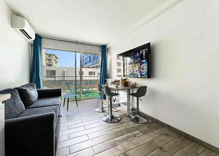 Appartement 1 Min To Bedroom Flat With 2 Ac And Parking In Summer