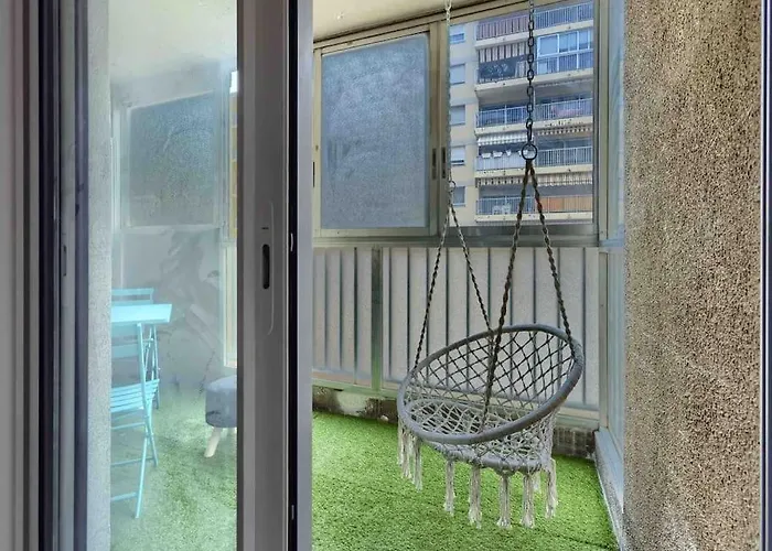 1 Min To Bedroom Flat With 2 Ac And Parking In Summer *