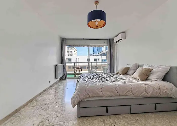 1 Min To Bedroom Flat With 2 Ac And Parking In Summer Appartement