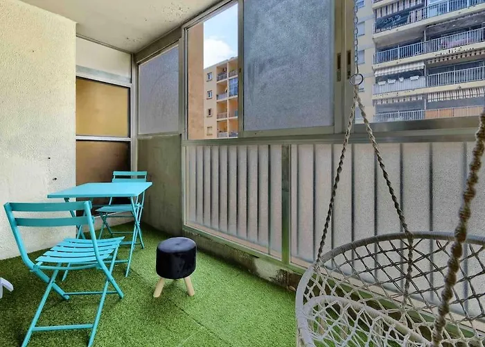 1 Min To Bedroom Flat With 2 Ac And Parking In Summer *